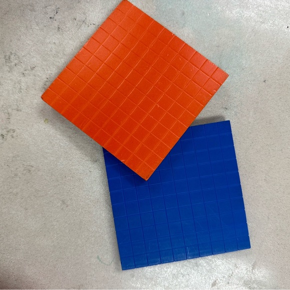 Math manipulatives - Picture 5 of 11
